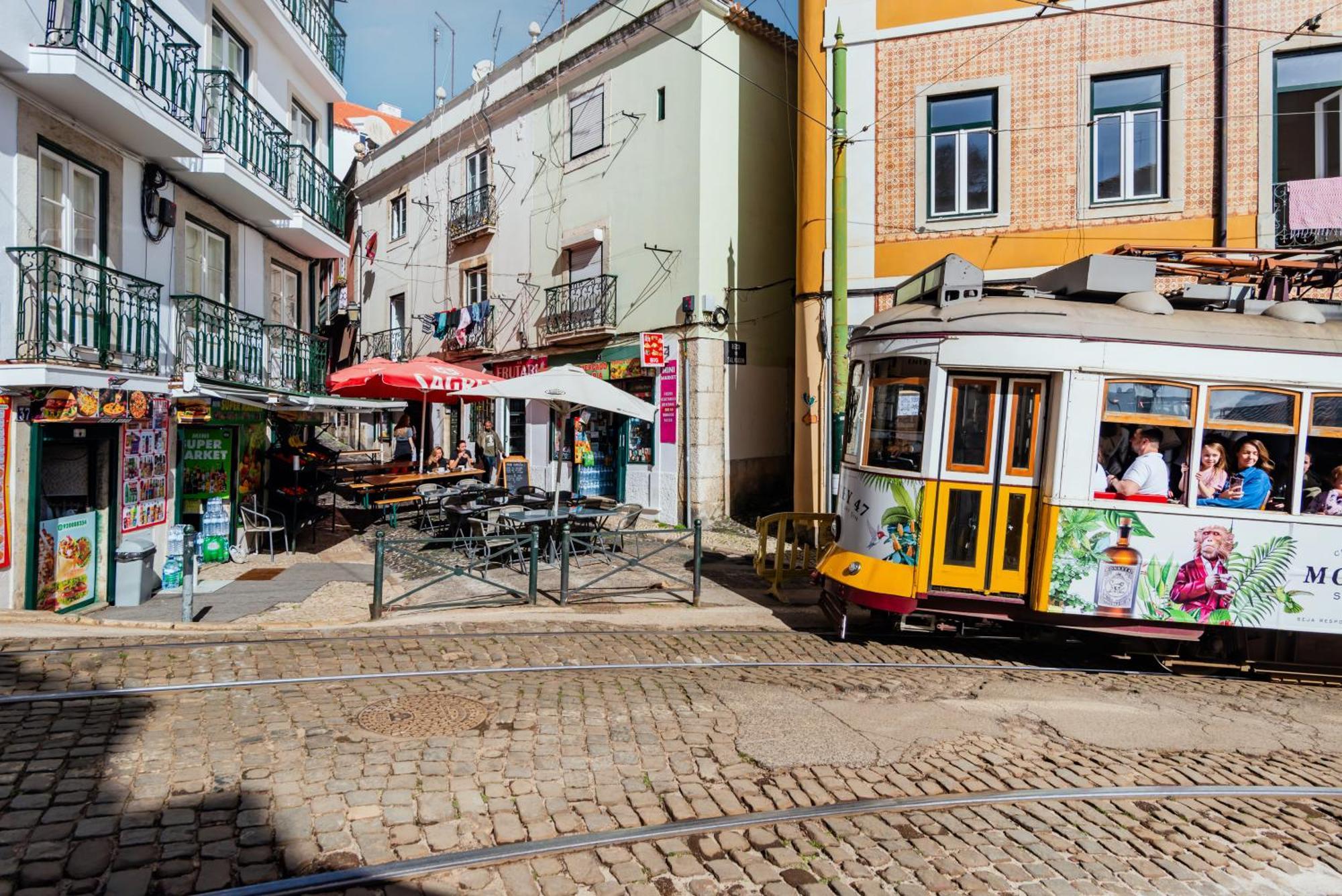 Alfama Cozy Apartments Lisbona Esterno foto